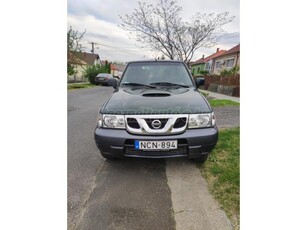 NISSAN TERRANO