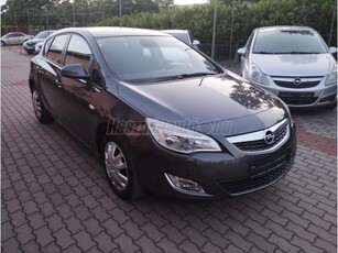 OPEL ASTRA J 1.4 Selection