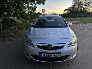 OPEL ASTRA J Sports Tourer 1.4 Enjoy