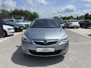 OPEL ASTRA J Sports Tourer 1.4 T Selection (Automata) NAVI! ÜLÉS+KORMÁNYFŰTÉS! PARKRADAR!