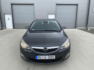 OPEL ASTRA J Sports Tourer 1.7 CDTI Start-Stop Cosmo Nagyon Szép Állapotban!Rendszeresen Karbantartott!!