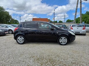 OPEL CORSA D 1.2 Cosmo Sz.Könyv. Gyári Piros belső. Sérülésmentes !