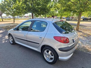 PEUGEOT 206 1.1 Trendy