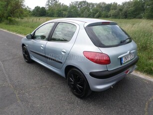 PEUGEOT 206 1.4 Color Line