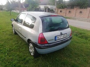 RENAULT CLIO 1.4 Beach House