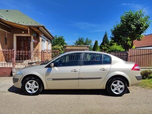 RENAULT MEGANE 1.4 Authentique Plus