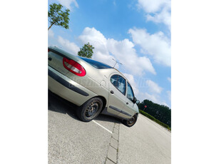 RENAULT MEGANE 1.6 16V Alize