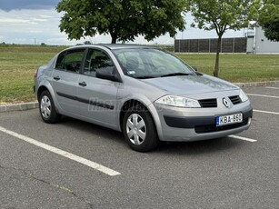 RENAULT MEGANE Limousine 1.4 Authentique