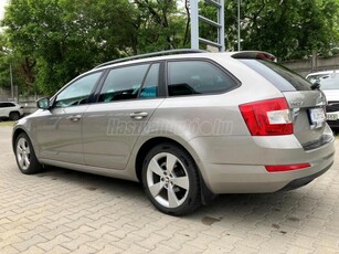 SKODA OCTAVIA Combi 2.0 CR TDI Elegance DSG