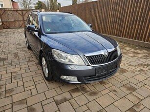 SKODA OCTAVIA Combi 2.0 TDI Elegance Xenon!4 x Ülés Fűtés! Tempomat!Bör!