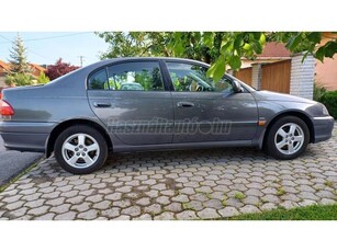 TOYOTA AVENSIS 1.6