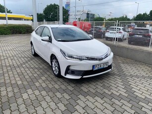 TOYOTA COROLLA Sedan 1.6 Active LED Trend+ (Automata) Magyarországi. szervízkönyv. ÁFÁ-s