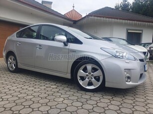 TOYOTA PRIUS 1.8 HSD Sol (Automata) LED!! BŐR!! ÜLÉSFŰTÉS!! TEMPOMAT !!VÉGIG VEZETETT SZERVIZKÖNYV!! !!ÚJSZERŰ!!!