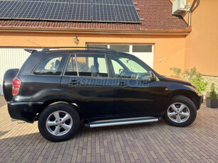 TOYOTA RAV 4 Rav4 2.0 4x4