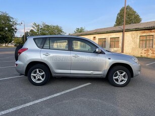 TOYOTA RAV 4 Rav4 2.2 D-4D 4x4