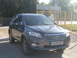 TOYOTA RAV 4 Rav4 2.2 D-4D Executive Új korától Magyarországi!