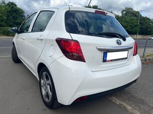 TOYOTA YARIS 1.5 HSD Executive (Automata) /Kevés Km/2. Hölgy Tul./