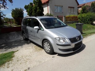 VOLKSWAGEN TOURAN 1.9 PD TDi Conceptline