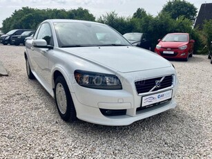 VOLVO C30 1.6 Momentum Garantált km. Gyári fény