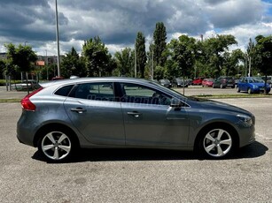 VOLVO V40 2.0 D [D3] Summum Geartronic