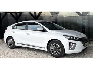 HYUNDAI IONIQ electric Comfort (Automata) 23000 km. BALESETMENTES. MAKULÁTLAN ÁLLAPOT. ÉRVÉNYES GARANCIÁS