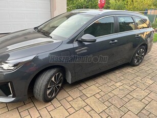 KIA CEE'D Ceed SW 1.6 GDI PHEV Gold DCT Zöld rendszámos . Tolatókamera . Navi. Vezetett Szervizkönyv