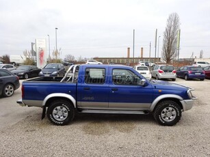 NISSAN NAVARA 2.5 Tdi .4x4.Uj Gumik!Fiss Müszaki!