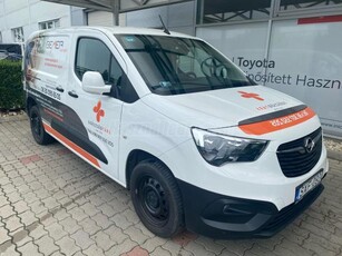 OPEL COMBO Cargo 1.5 DTH L2H1 2.4t Cargo Edition (3 személyes ) Mo-i. szervizkönyv. KAVOSZ 5% fix kamat. Garancia: 2026/09-ig