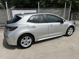 TOYOTA COROLLA 1.8 Hybrid Active e-CVT 2021 - led fényszóró - tolatókamera - vezetést támogató rendszerek