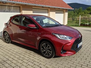 TOYOTA YARIS 1.5 Hybrid Comfort Style Tech e-CVT