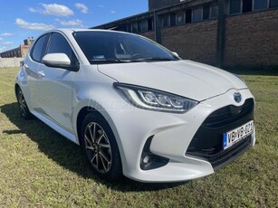 TOYOTA YARIS 1.5 Hybrid Comfort Style Tech e-CVT