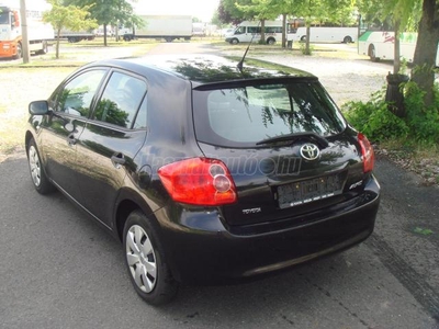 TOYOTA AURIS 1.6 Luna