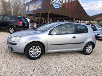 VOLKSWAGEN GOLF V 1.6 Comfortline Digitklíma-Tempomat-Első tulaj