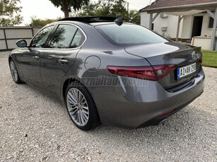 ALFA ROMEO GIULIA 2.2 D Super (Automata) Üvegtető-Bőr-Ülés-Kormányfűtés-Xenon