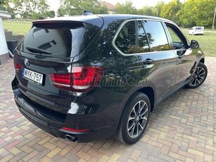 BMW X5 xDrive25d (Automata) Magyar! Vezérlés csapágyak nagynyomású EGR számlákkal igazoltan cserélve! Panorá