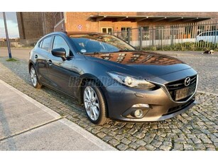 MAZDA 3 Sport 2.0 Revolution Top Gyári fény-Xenon-HUD-BOSE-Navi-Kamera+ Első. hátsó radar-Ülésfűt-Digitklíma