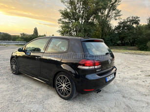 VOLKSWAGEN GOLF VI 2.0 TDI Highline DSG