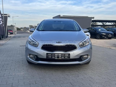 KIA CEE'D 1.6 GDI Limitált Prémium Tolatókamera/Bőr/Ülés-kormányfűtés/