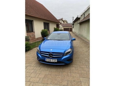 MERCEDES-BENZ A 200 BlueEFFICIENCY Style