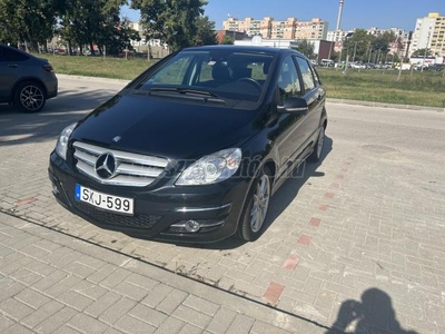 MERCEDES-BENZ B 180 CDI EURO5 MEGKÍMÉLT.KEVÉS KM. NŐI TULAJDONOS