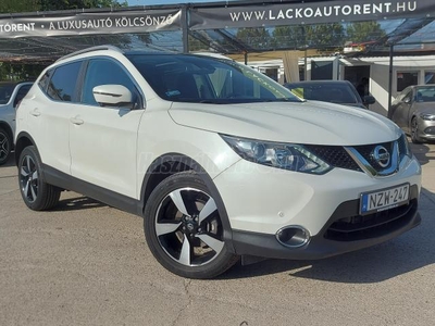 NISSAN QASHQAI 1.2 DIG-T Tekna Xtronic EURO6 Panorámatető. Friss szervíz!