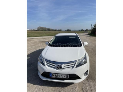 TOYOTA AVENSIS Wagon 2.0 D-4D Executive