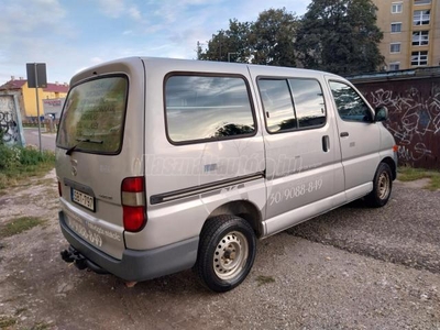 TOYOTA HI-ACE Hiace 2.5 D4-D Panel Van