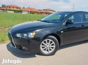 Mitsubishi Lancer Sportback 1.6 Invite Special...