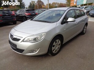 Opel Astra J Sports Tourer 1.4 T Enjoy