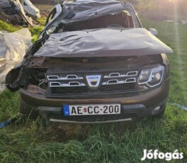 Sérült Dacia Duster 1.5 dci