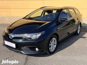 Toyota Auris Touring Sports 1.8 HSD Executive M...