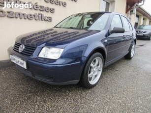 Volkswagen Bora 1.6 Comfortline Tempomat. Digit...