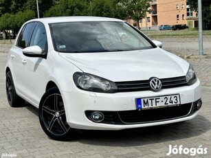 Volkswagen Golf VI 1.6 TDi Highline DSG