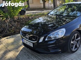 Volvo S60 2.0 D [D3] Momentum Geartronic